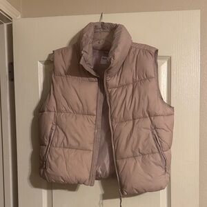 Old Navy Quilted Vest in Soft Pink